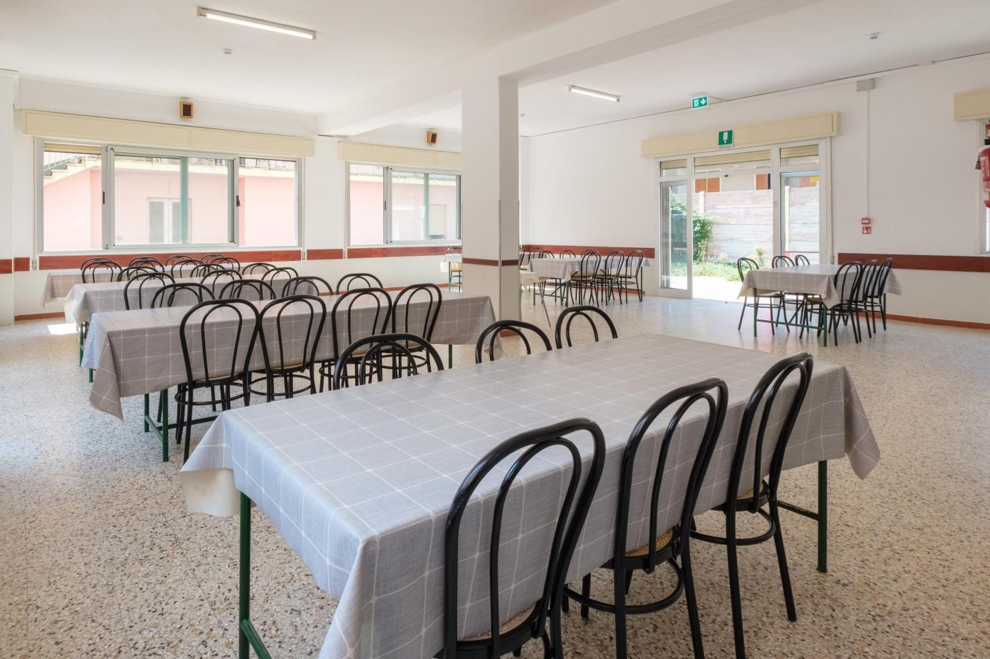 Meet Hostel Cervia Buitenkant foto