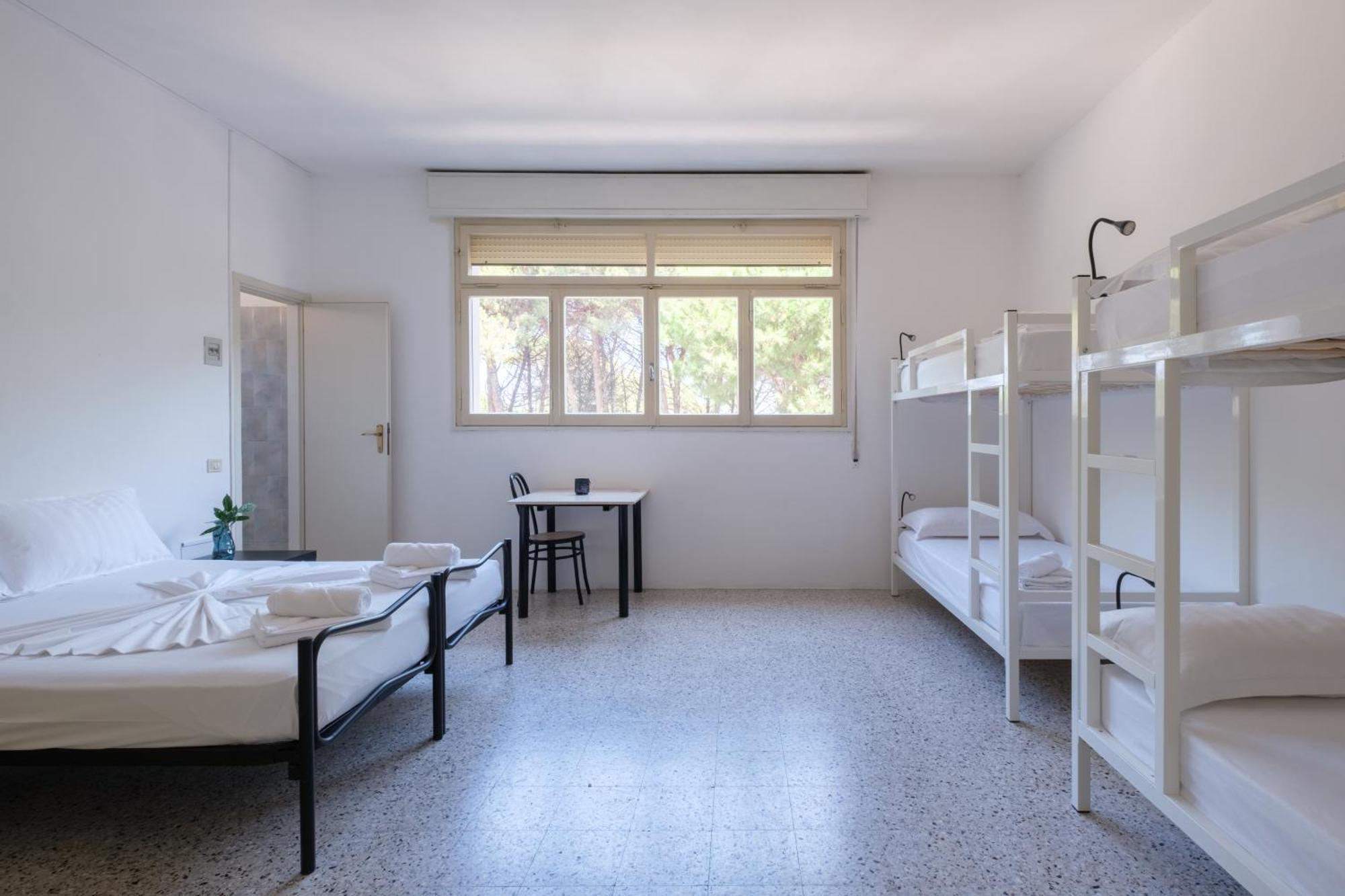Meet Hostel Cervia Buitenkant foto